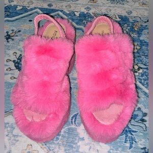 Fashion Nova Vibrant Pink Fuzzy Platform Shoes (NWOT)